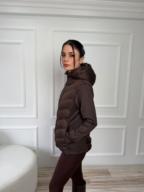 Kapüşonlu Dalgıç Kumaş Detaylı Şişme Mont - KAHVE