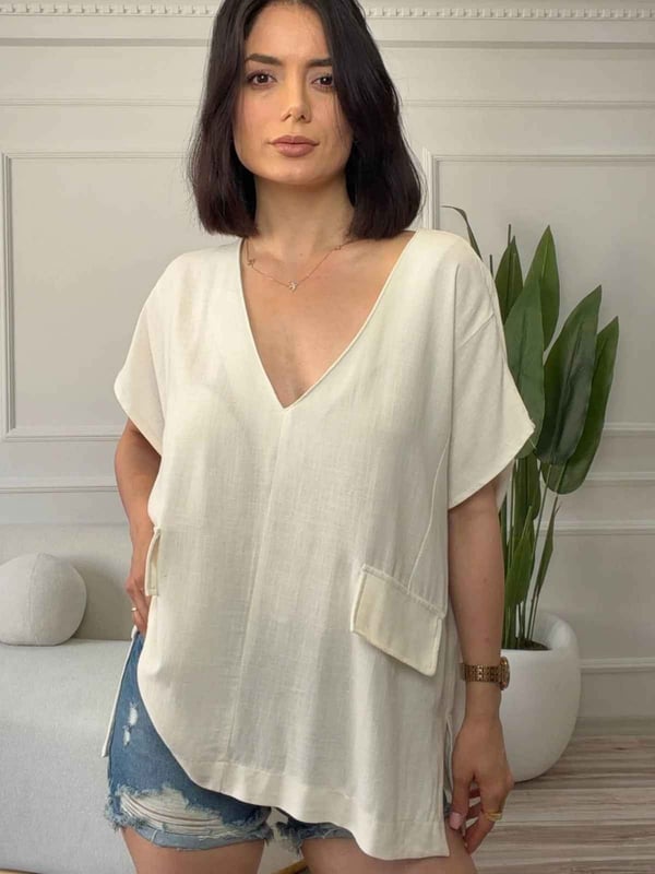 V Yaka Cep Detaylı Oversize Bluz - EKRU