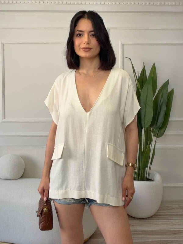 V Yaka Cep Detaylı Oversize Bluz - EKRU