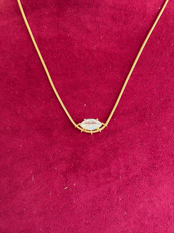     Éclat Necklace