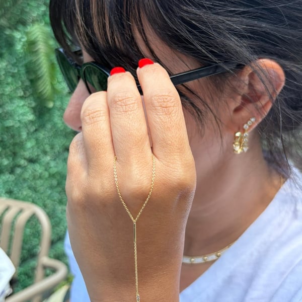 Ethereal Handchain