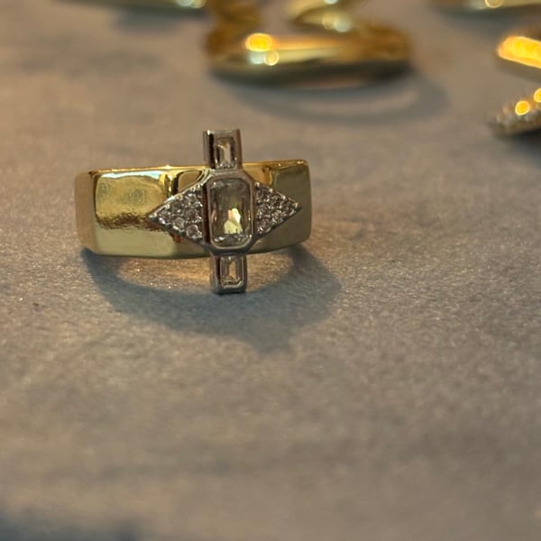 Golden Axis Ring