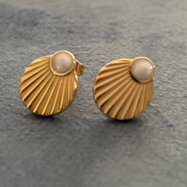 Golden Shell
