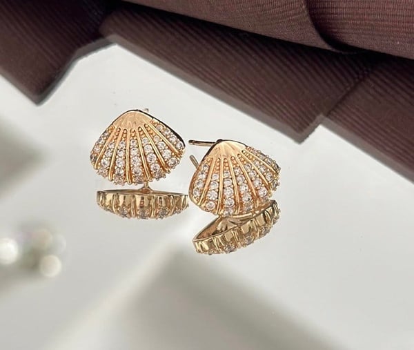 Golden Shell
