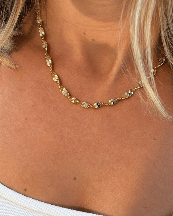 Lumi Twist Kolye