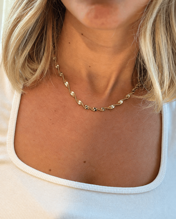 Lumi Twist Kolye