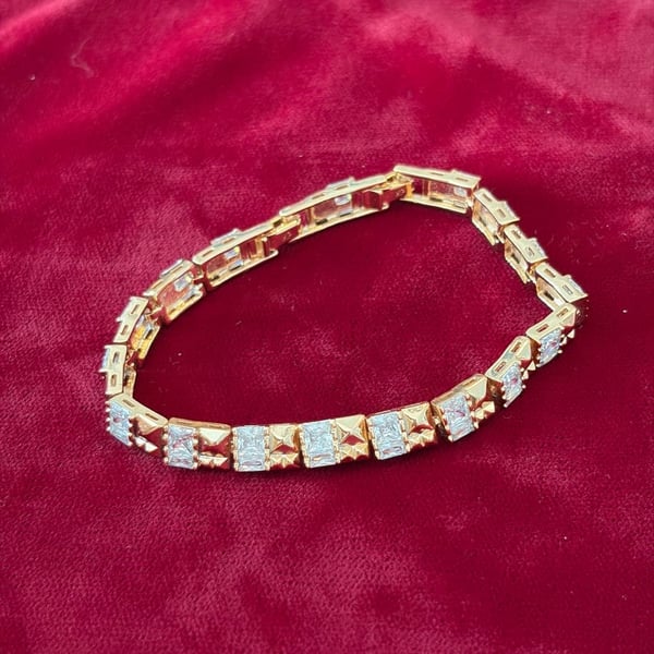 Luxe Square Line Bracelet