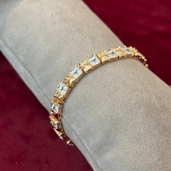Luxe Square Line Bracelet