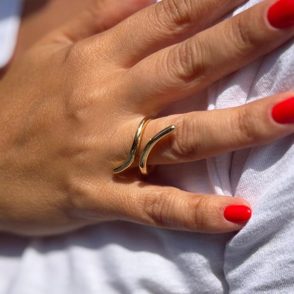 Serpentine Ring