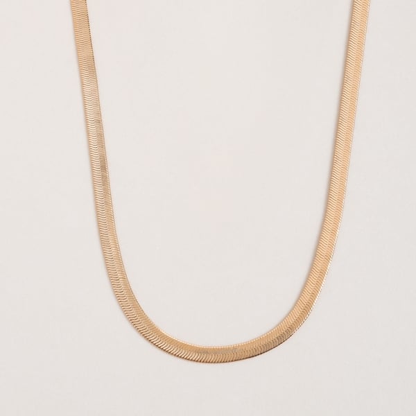 Short Line Necklace