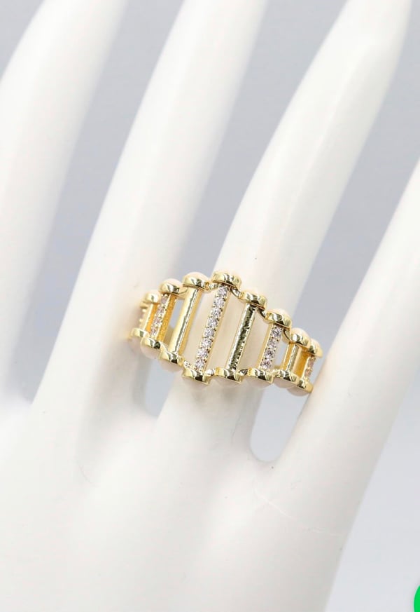The Gilded Pillar Ring