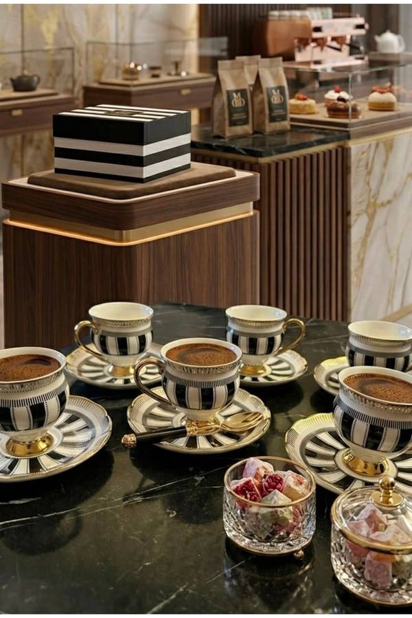 6 Kişilik Siyah Beyaz Gold Detaylı Fincan Takımı -Gold 6 Kişilik Siyah Beyaz Fincan Seti 90 Ml -RSY-186