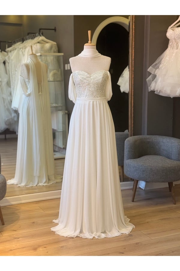 Beyaz Şal Detaylı Şifon Nişan Ve Gece Elbisesi