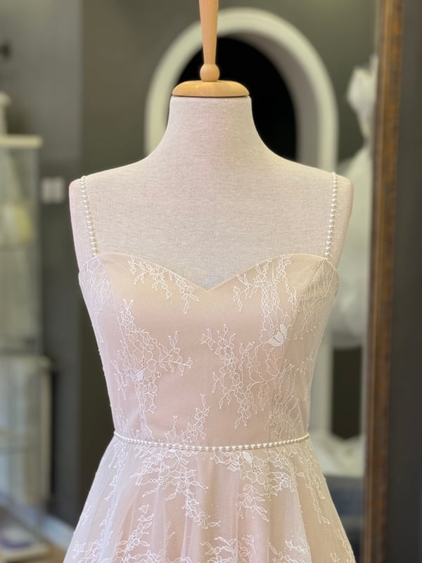 Lenta Wedding Lez Dantel Ten Rengi İnci Askılı Kalp Yaka Midi Boy Nikah Ve Gece Elbisesi