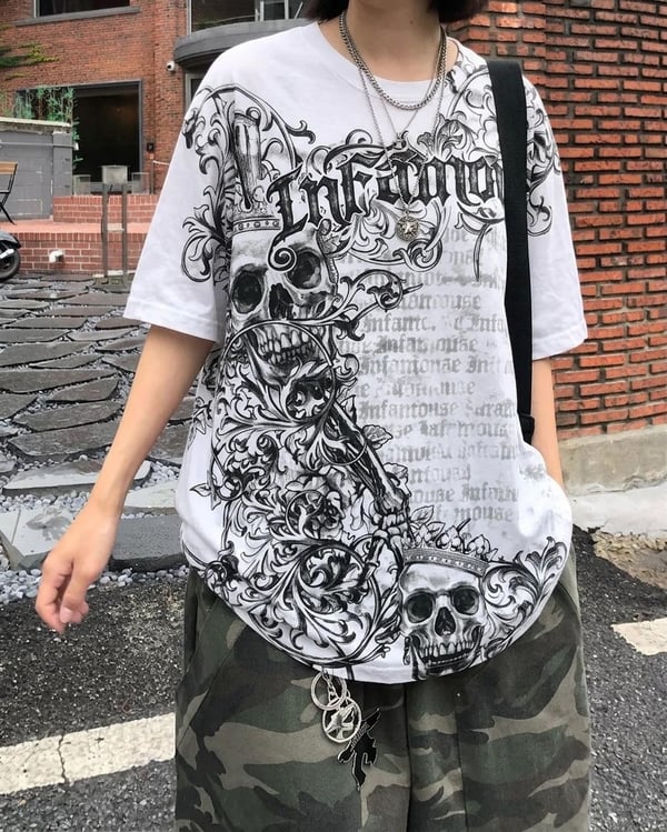 Infamous Crown Skull Gotik Y2K T-Shirt