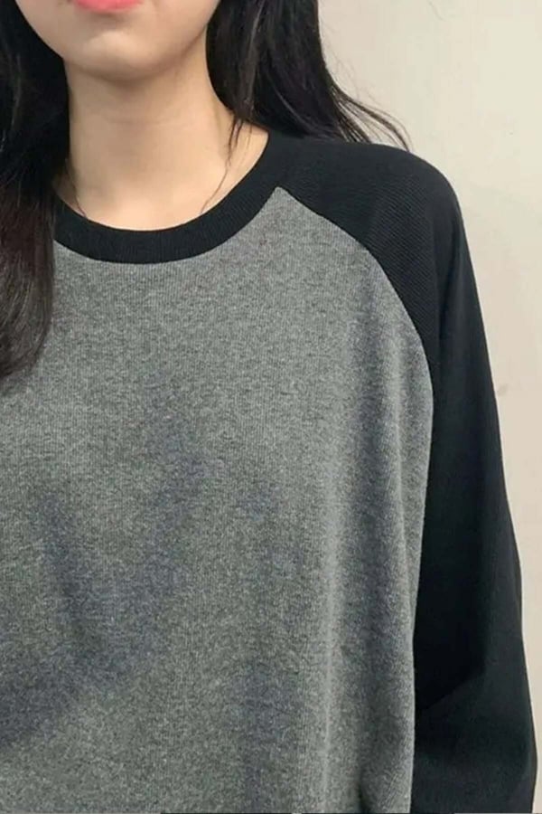 Siyah Raglan Detay Uzun Kollu Tshirt
