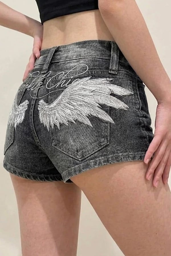 Siyah Yıkamalı Wings Kanat Nakışlı Y2K Kot Şort