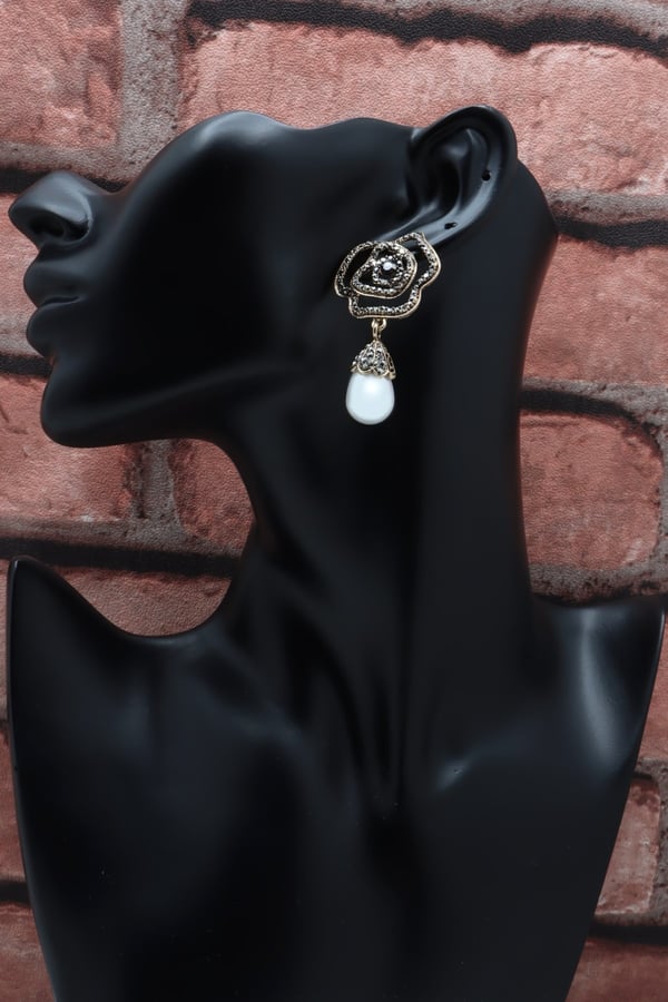 Markazit Taşlı İncili Küpe