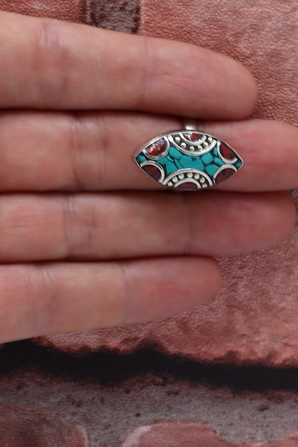 Turkuaz  ve Mercan Taşlı Gümüş Renk El Yapımı Otantik Nepal Yüzük