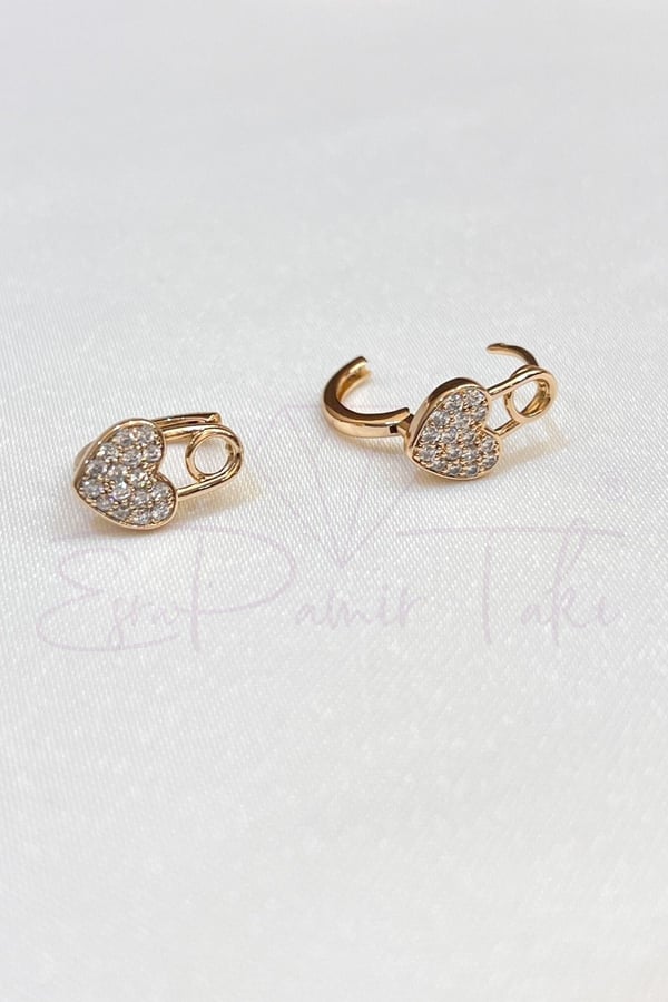 Zirkon Taşlı Rose Gold Renk Kalp Küpe