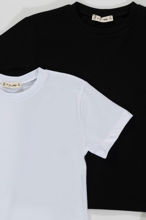 2li-etiket-detayli-siyah-beyaz-t-shirt-ac-ec3.jpg