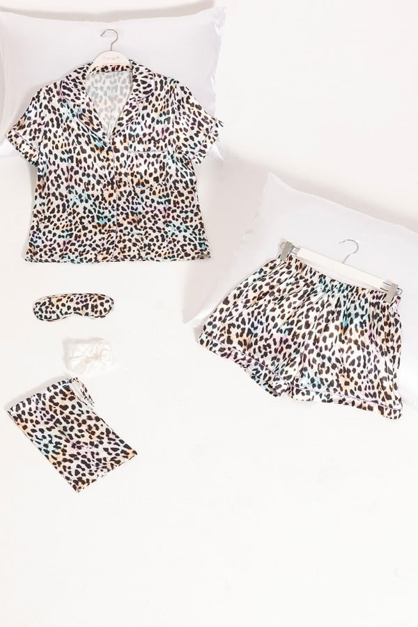 5li-leopar-desenli-saten-pijama-sort-t-4e72-8.jpg