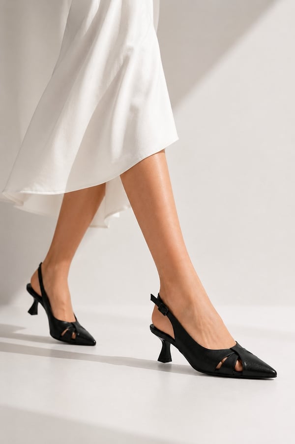 HELIN Kadın Siyah Pencere Detaylı Sivri Burun Slingback 6 cm Topuklu Ayakkabı