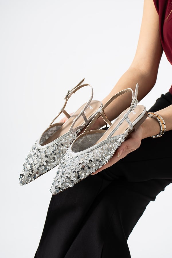 LERINA Kadın Gümüş Sivri Burun Slingback Pul Payet Detaylı Düz Taban Babet Ayakkabı