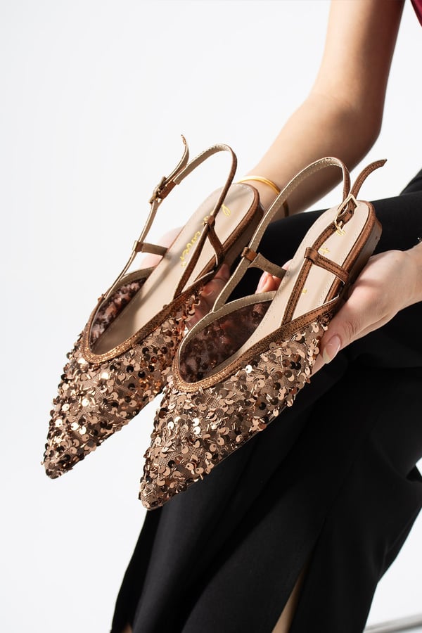 LERINA Kadın Kahve Sivri Burun Slingback Pul Payet Detaylı Düz Taban Babet Ayakkabı