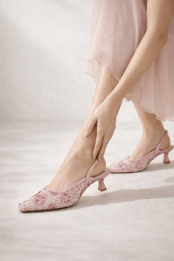 ROSABELLA Kadın Pembe Pul Boncuk İşlemeli Tül Detaylı İnce Topuklu Slingback Abiye Ayakkabı