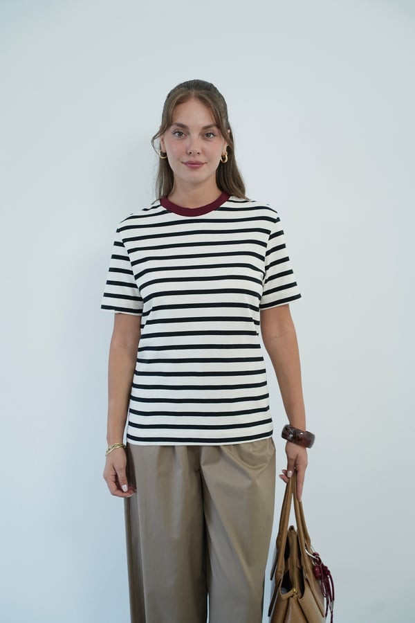 Kadın Çizgili Bordo Yaka Detaylı Basic T-Shirt
