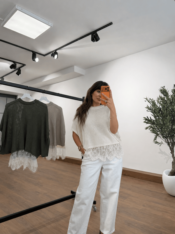 Dantel Detaylı Triko Bluz Ekru