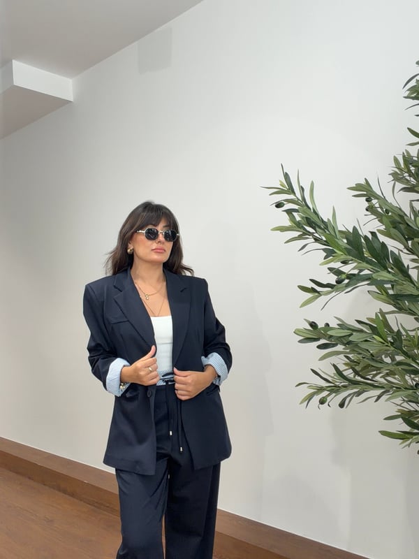 Orijinal Model , Arkası Yırtmaçlı , Lacivert Ceket Takım