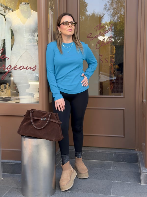 COS etiketli basic mavi tshirt