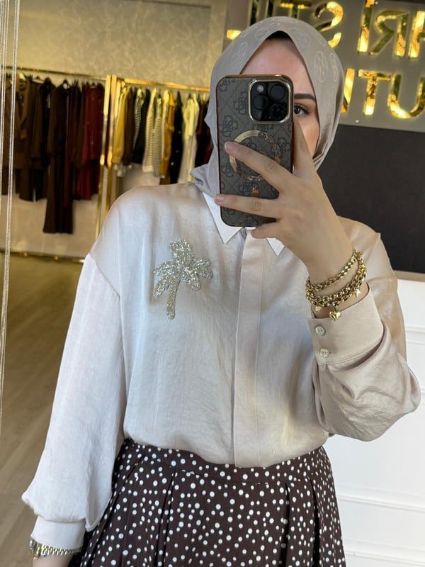 EXQUİSE Fleurette Gizli Düğmeli Payet İşlemeli Tasarım Gömlek