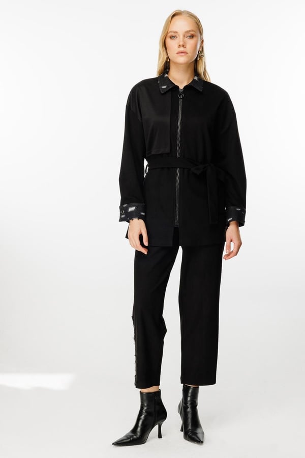 GHİSA KOT YAKA VE BİLEK DETAYLI ÖNÜ FERMUARLI KENDİNDEN BAĞLAMALI TAKIM
