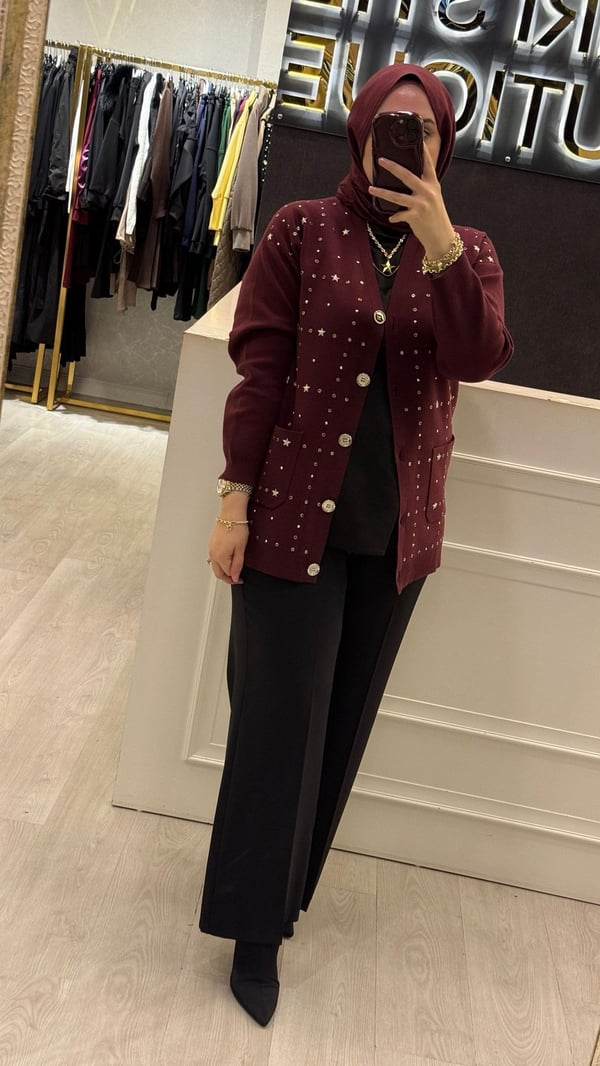 GHİSA Zımba Pırlanta ve Yıldız İşleme Detaylı Ayna Düğmeli V Yaka Merserize Hırka