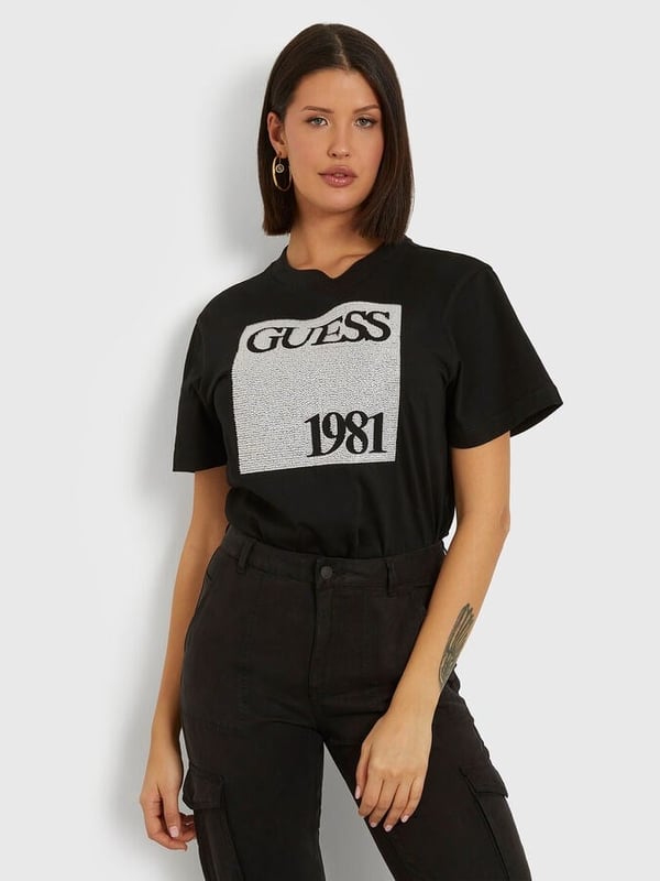 GUESS Önde logolu t-shirt