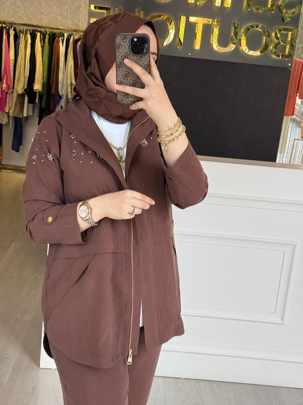 LİSA EXCLUSİVE Gizli Fermuarlı Taş Detaylı Ceket Pantolon Takım