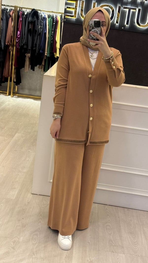 LİSA EXCLUSİVE Gold Düğmeli Triko Hırka Pantolon Takım