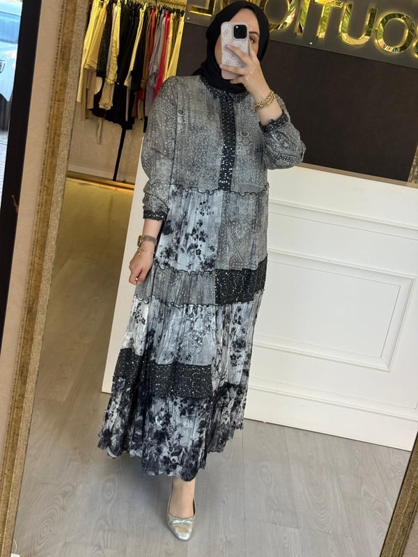 LİSSMORE Payet İşlemeli Yaka Detaylı Pliseli Etekli İçlik Hediyeli Uzun Elbise