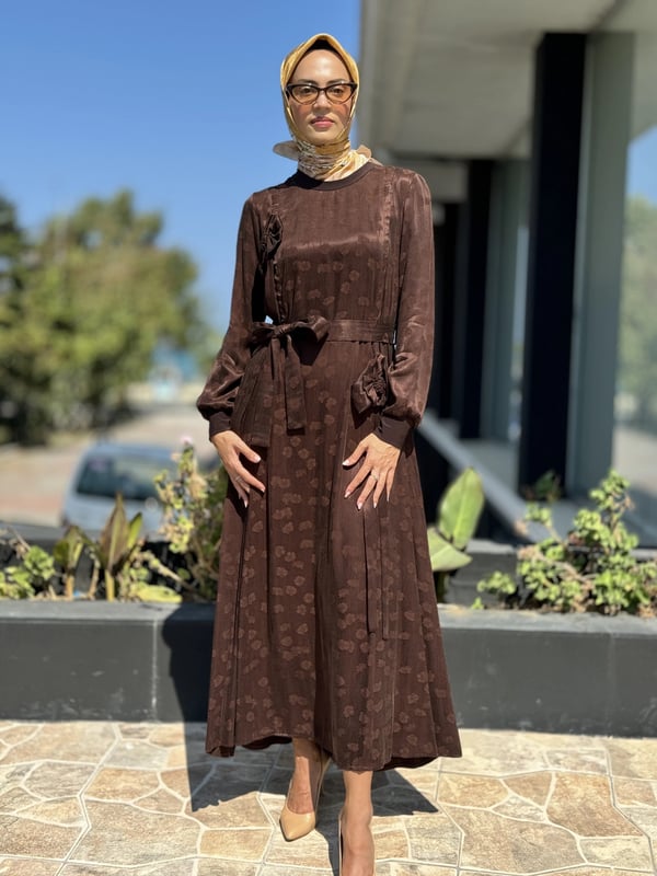 MİSSWHENCE 36800 GÜL DETAYLI CUPRO İPEK ELBİSE