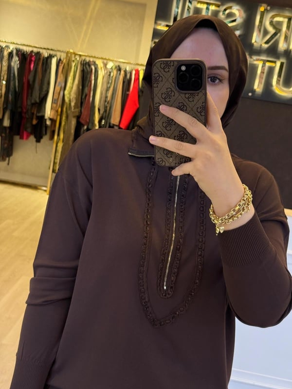 MİSSWHENCE 38018 Nakış İşleme Şerit Detaylı Yarım Fermuar Dikişsiz Triko Tunik 38918 Etek Takım