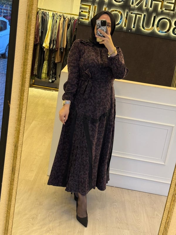 MİSSWHENCE 38829 Desenli Kumaş Belden Bağlamalı Uzun Elbise