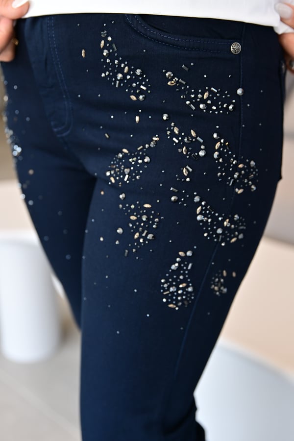 Taş Detaylı Dar Kesim Jean Pantolon