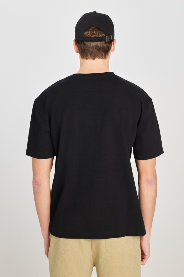 Lee Relaxed Fit Dokulu KumaÅŸlÄ± T-shirt Siyah Erkek T-Shirt