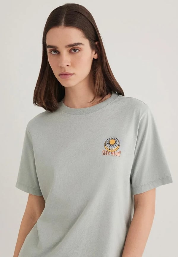 Mavi ASTROLOJi BASKiLi GRAFiK TİŞÖRT Sis YeSi Yeşil Kadın T-Shirt