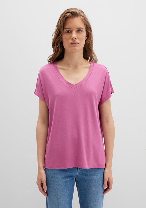 Mavi BASiC V YAKA PENYE MenekSe Pembesi Pembe Kadın T-Shirt