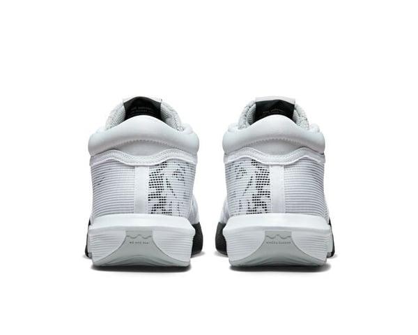 Nike LEBRON WITNESS VIII Beyaz Erkek Basketbol Ayakkabısı