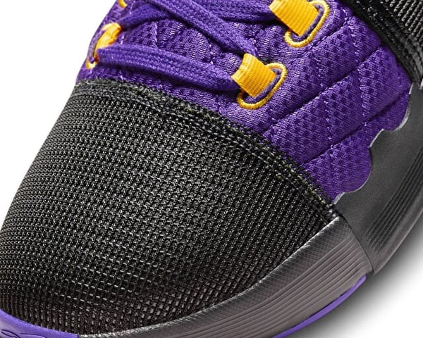 Nike LEBRON WITNESS VIII Siyah Erkek Basketbol Ayakkabısı